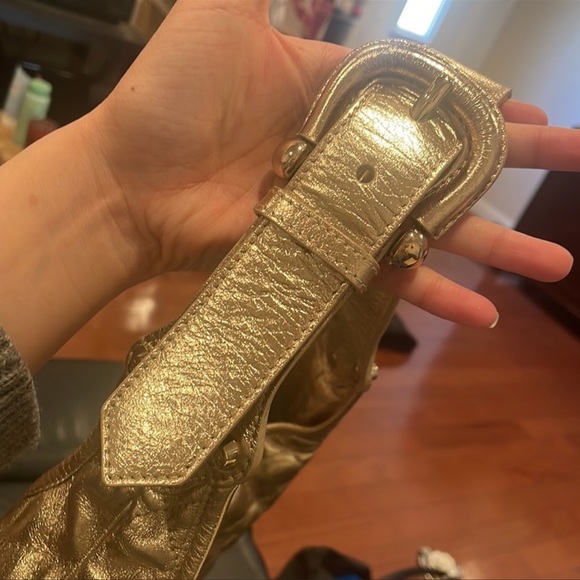 Burberry Brooke Gold Shoulder Bag - Picture 12 of 15